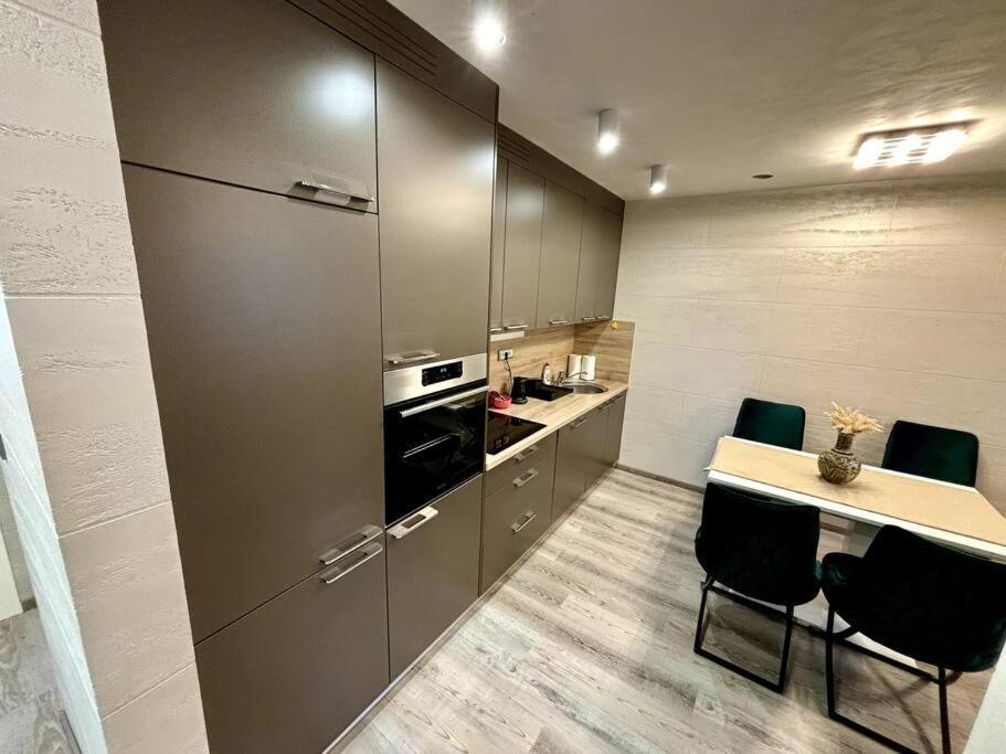 Villa Moste 3-Free Parking&Pool, Ev Station 卢布尔雅那 外观 照片